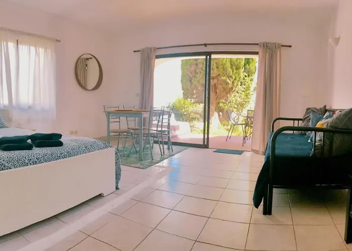 Casa Elisa Sao Rafael * Albufeira